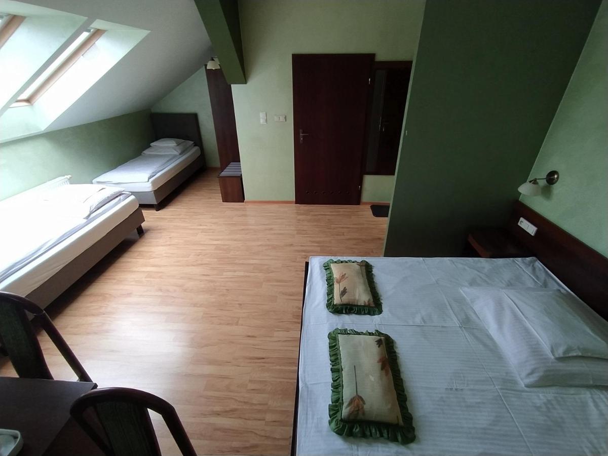 Restauracja Kargul Noclegi Łęczyca Exterior foto